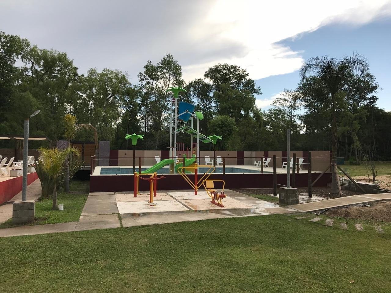 Después: Construccion de piscina  complejo Cabañas del Espera Delta Tigre